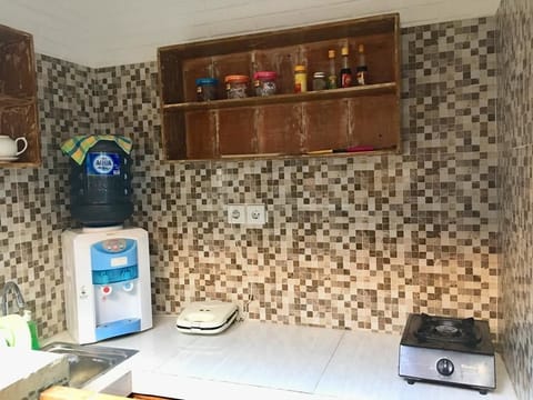 Deluxe Double Room | Shared kitchen | Shared fridge, microwave