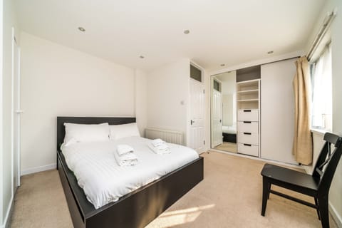 Apartment (2 Bedrooms) | 2 bedrooms, Egyptian cotton sheets, premium bedding, iron/ironing board