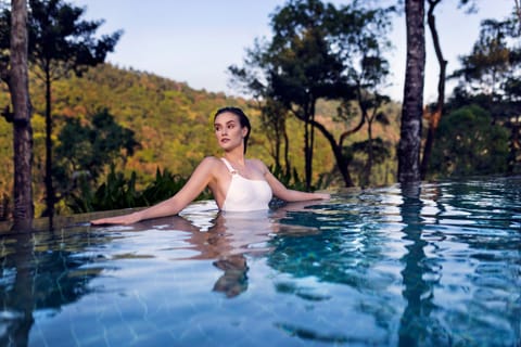 Outdoor pool, an infinity pool