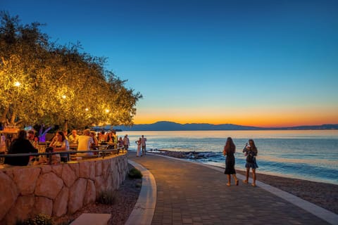 Beach bar