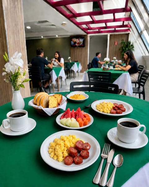 Free daily buffet breakfast