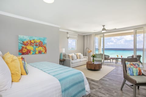 Luxury Room, Balcony, Oceanfront | Premium bedding, pillowtop beds, minibar (free items), in-room safe
