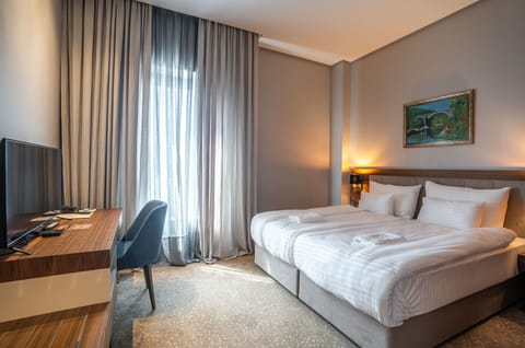 Minibar, in-room safe, desk, laptop workspace