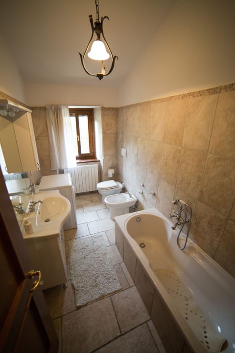 Apartment, 2 Bedrooms | Bathroom | Shower, rainfall showerhead, hair dryer, bidet