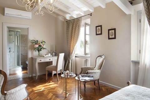 Classic Room (Tortora) | Premium bedding, memory foam beds, minibar, individually furnished