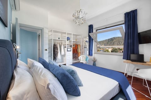 1 bedroom, iron/ironing board, cribs (surcharge), WiFi (free)