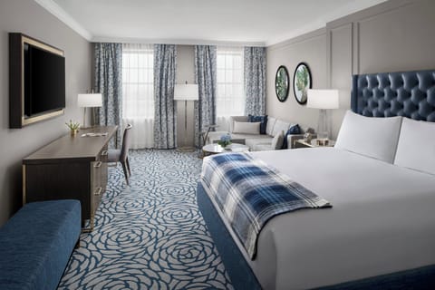 Frette Italian sheets, premium bedding, pillowtop beds, in-room safe