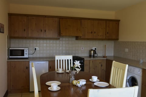 Comfort Bungalow, Garden View | Private kitchen