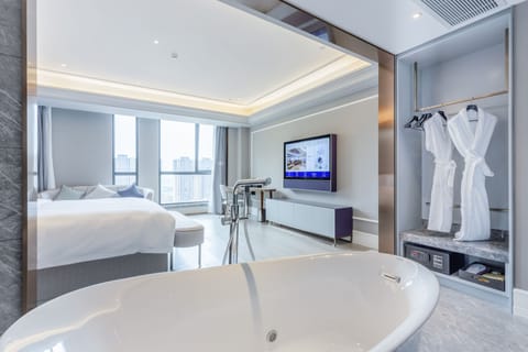 Jetted tub
