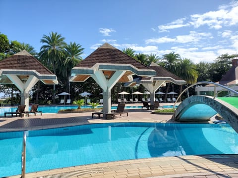Indoor pool, sun loungers