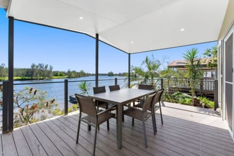 Deluxe 2 Bedroom Riverfront Cabin | Balcony
