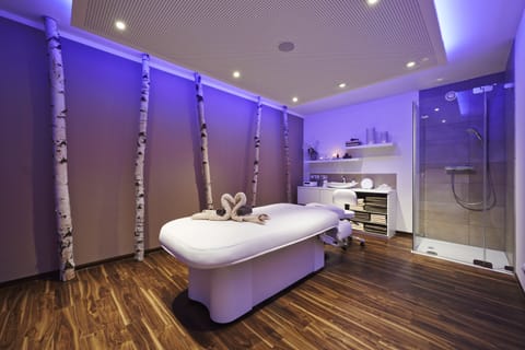 Sauna, steam room, body treatments, hot stone massages
