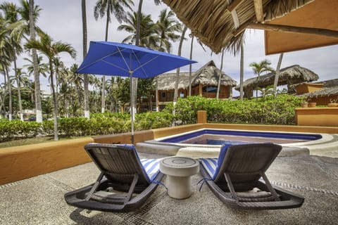 Villa Pichilingue | Terrace/patio