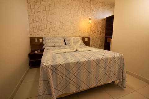 Double Room | Minibar, iron/ironing board, free WiFi, bed sheets