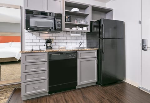 Premium bedding, pillowtop beds, in-room safe, desk