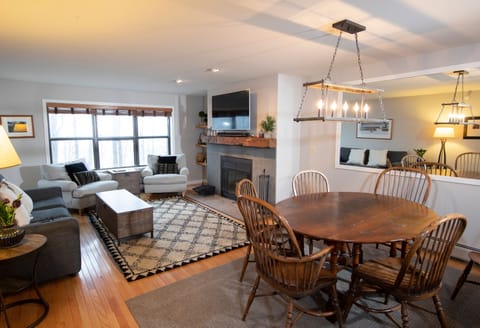 Condo, 3 Bedrooms | Dining