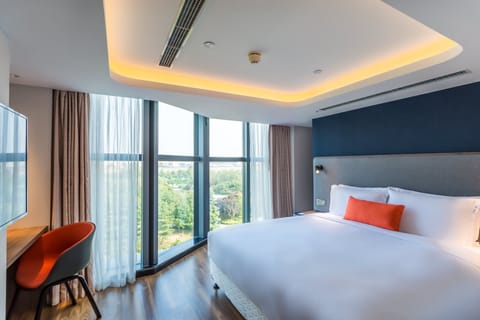 Suite, 2 Bedrooms | Premium bedding, down comforters, in-room safe, desk