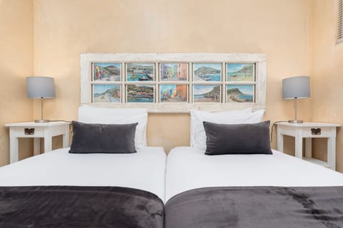 Comfort Apartment, 2 Bedrooms | 2 bedrooms, premium bedding, desk, iron/ironing board