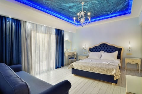 Deluxe Room | Premium bedding, minibar, in-room safe, individually decorated