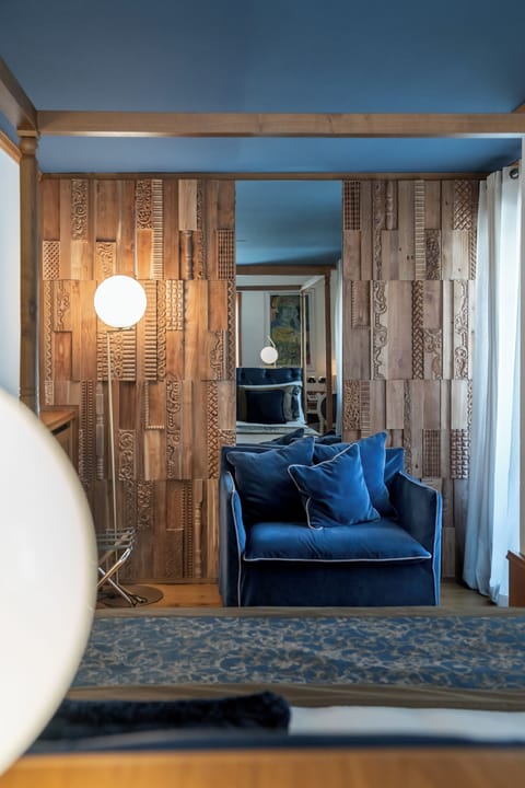 Deluxe Double Room (Emotion) | In-room safe, free WiFi, bed sheets