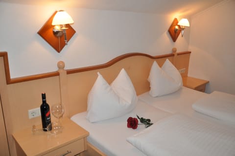 In-room safe, desk, laptop workspace, blackout drapes