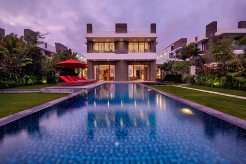 Front of property - evening/night