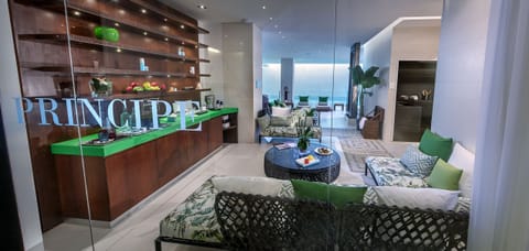 Couples treatment rooms, sauna, hot tub, steam room, Turkish bath