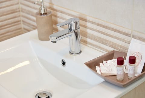 Design Double Room | Bathroom sink