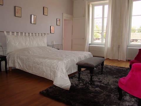 Double Room | Iron/ironing board, free WiFi, bed sheets