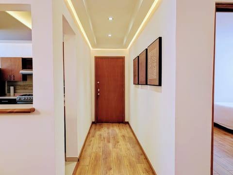 Apt 7, 2 bedrooms, 3 beds, 1.5 baths | Premium bedding, down comforters, pillowtop beds, in-room safe