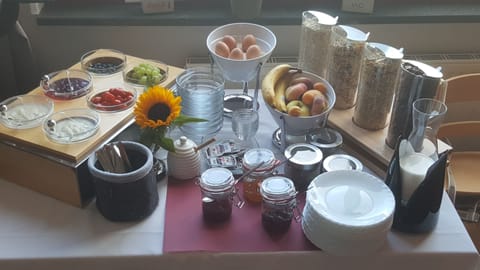 Daily buffet breakfast for a fee