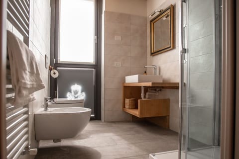 Superior Room | Bathroom | Towels