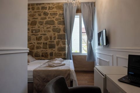 Deluxe Double Room (Room4) | Egyptian cotton sheets, premium bedding, down comforters