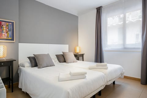 Apartment, 3 Bedrooms, 2 Bathrooms | Individually furnished, iron/ironing board, free cribs/infant beds
