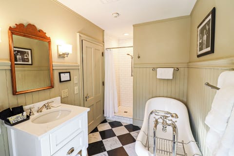 26 - Addison Room | Bathroom | Free toiletries, hair dryer, bathrobes, towels