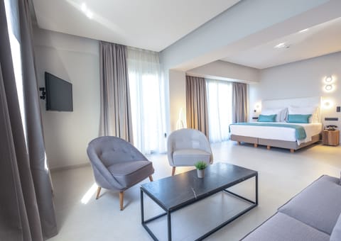 Suite, Sea View | Premium bedding, minibar, in-room safe, desk