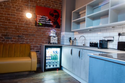 Exclusive Apartment, 1 Bedroom, Courtyard View | Living room | 70-inch TV with digital channels