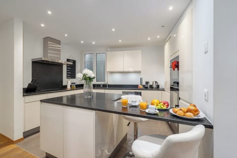 Deluxe Apartment, 3 Bedrooms, Lake View (Third Floor) | Private kitchen | Fridge, microwave, oven, stovetop