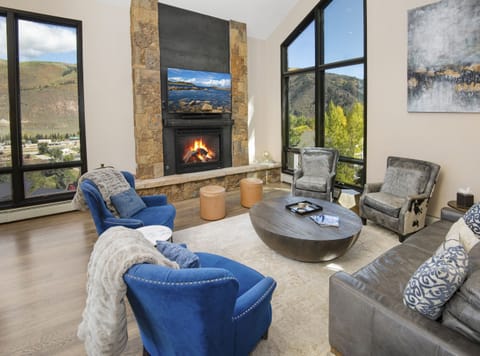 House, 4 Bedrooms | Interior