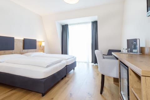 Minibar, in-room safe, soundproofing, free WiFi