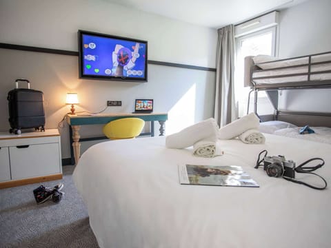 Room, 1 Double Bed with Sofa bed | Premium bedding, desk, blackout drapes, soundproofing