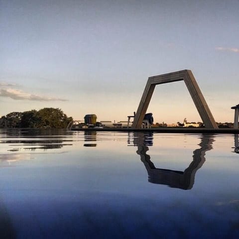 2 outdoor pools