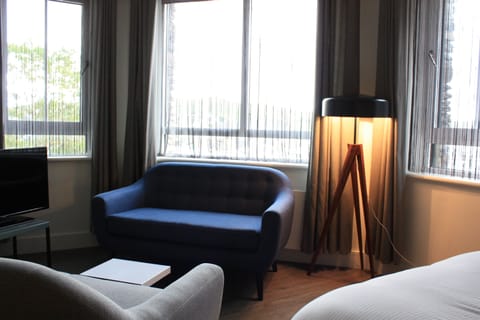 The Suite Spot | Individually decorated, individually furnished, desk, soundproofing