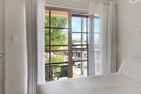 Standard Room, Balcony (Saleyard Motel Room) | WiFi (free), bed sheets