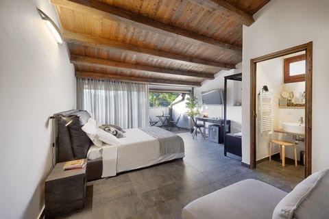 Junior Suite, Terrace | Interior