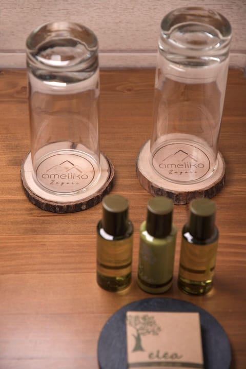 Superior Suite, Balcony | Bathroom amenities | Designer toiletries, hair dryer, slippers, towels