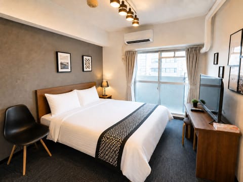Apartment, 1 Double Bed, Balcony, City View (404) | 1 bedroom, desk, iron/ironing board, WiFi (free)