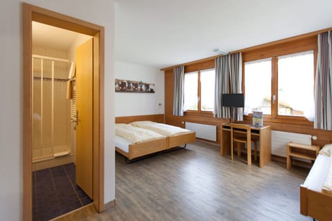 Triple Room, 3 Twin Beds, Non Smoking | In-room safe, desk, soundproofing, free WiFi