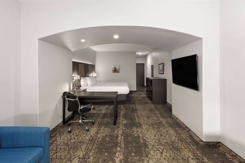 Premium bedding, pillowtop beds, desk, blackout drapes