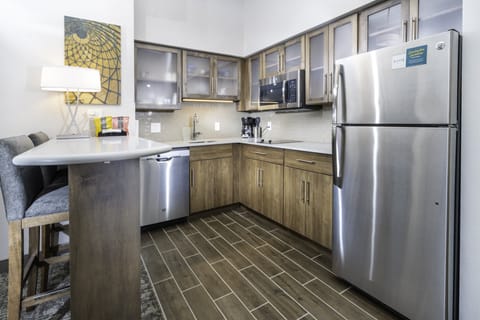 Suite, 1 Bedroom, Kitchen | Premium bedding, down comforters, pillowtop beds, desk